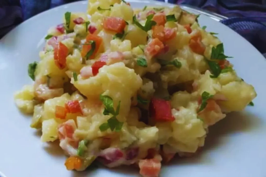 Descubra a Deliciosa Salada de Batata Alemã Receita Clássica para Surpreender no Seu Churrasco! Descubra a Deliciosa Salada de Batata Alemã Receita Clássica para Surpreender no Seu Churrasco!