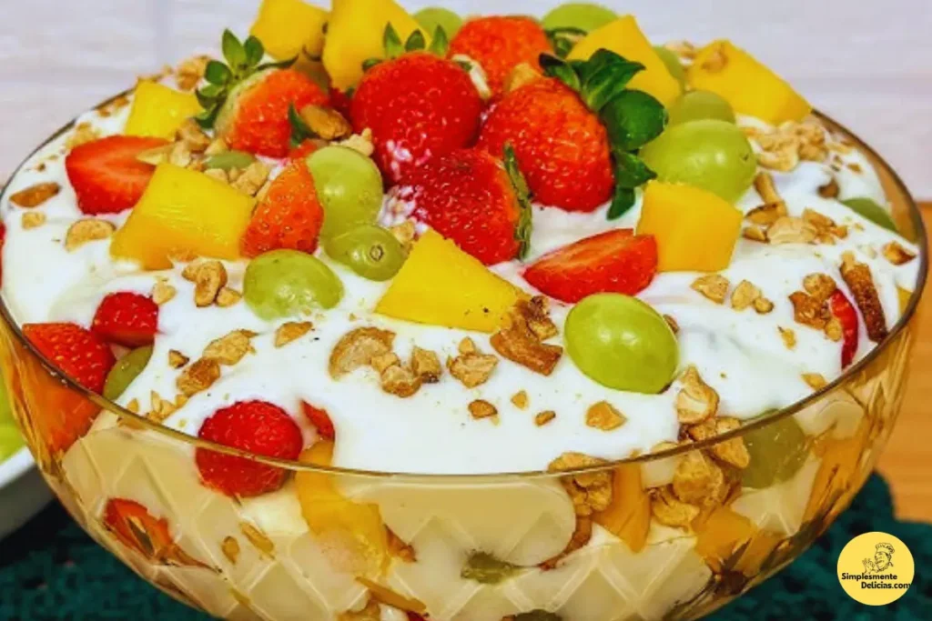 Pavê de Frutas A Sobremesa Gelada e Refrescante que Vai Conquistar Todo Mundo! 🍓🍍 Pavê de Frutas A Sobremesa Gelada e Refrescante que Vai Conquistar Todo Mundo! 🍓🍍