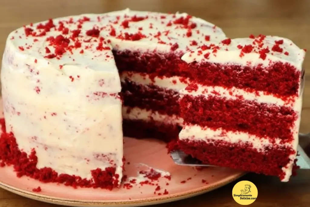 Red Velvet O Bolo Vermelho Que Encanta e Surpreende! ❤️ Red Velvet O Bolo Vermelho Que Encanta e Surpreende! ❤️