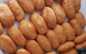 Bolinho Bico-de-Cegonha: Uma Delícia de Infância para Relembrar