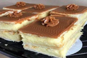 Torta de Doce de Leite com Biscoito Champanhe