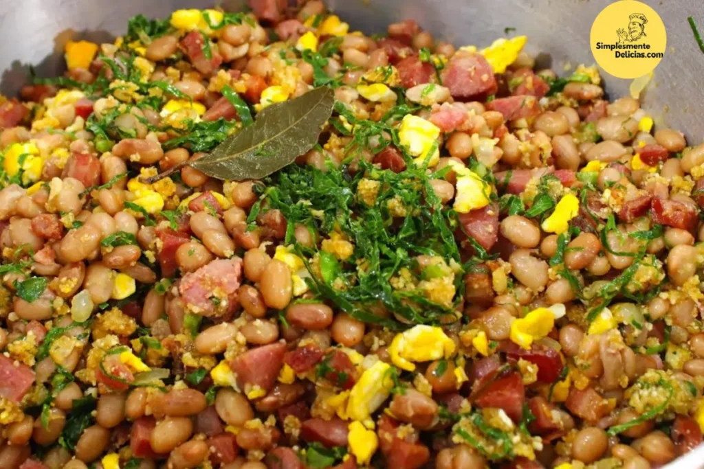 Feijão Tropeiro A Receita Perfeita para Surpreender Seus Convidados! Feijão Tropeiro A Receita Perfeita para Surpreender Seus Convidados!